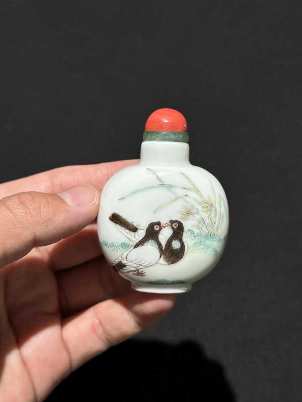 清道光 粉彩双鸽图鼻烟壶 - 图5
