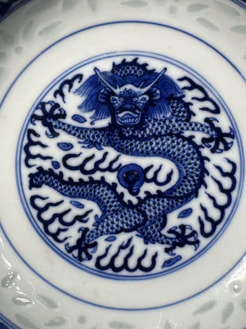 清光绪 青花龙纹盘一对 - 图3
