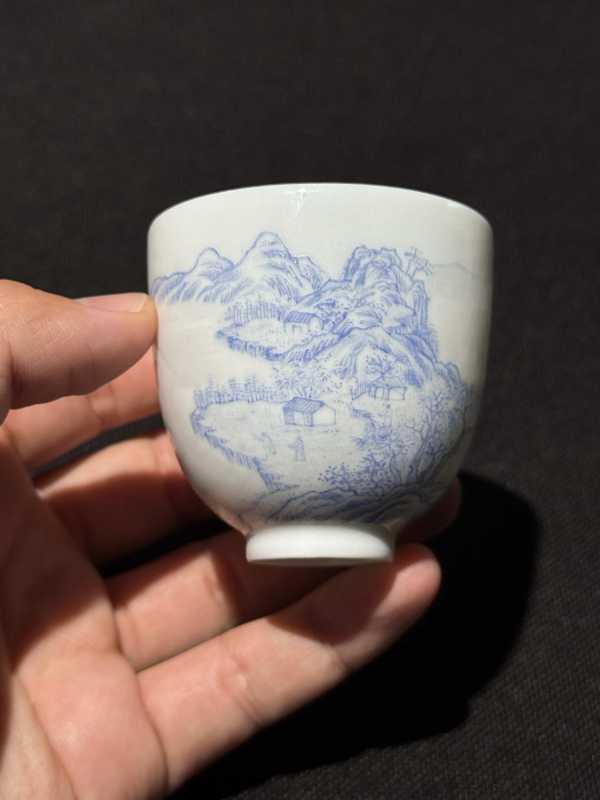 民国 蓝料彩湖山春色图杯 - 图3