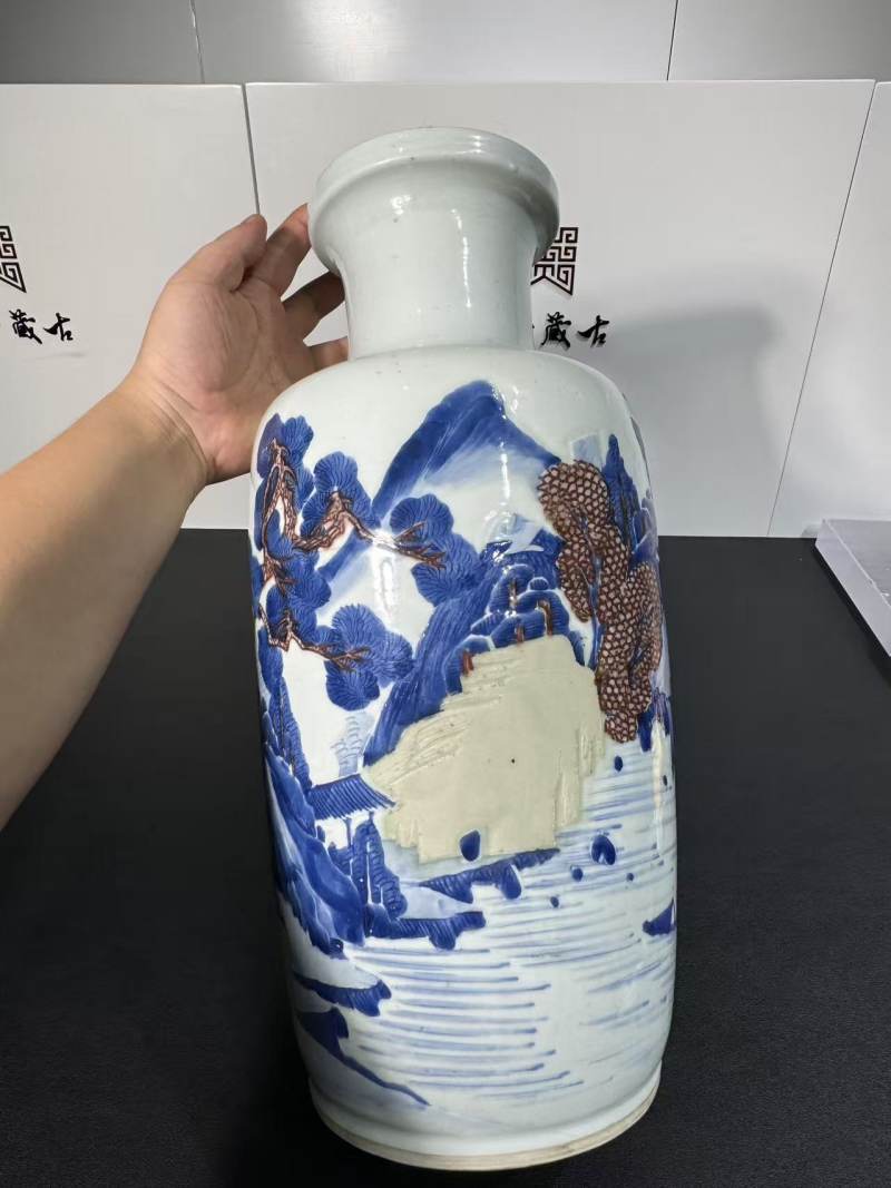 清康熙 釉下三彩山水纹棒槌瓶 - 图2