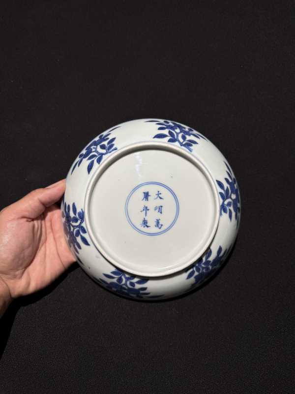 明万历 青花季子挂剑图盘 - 图9