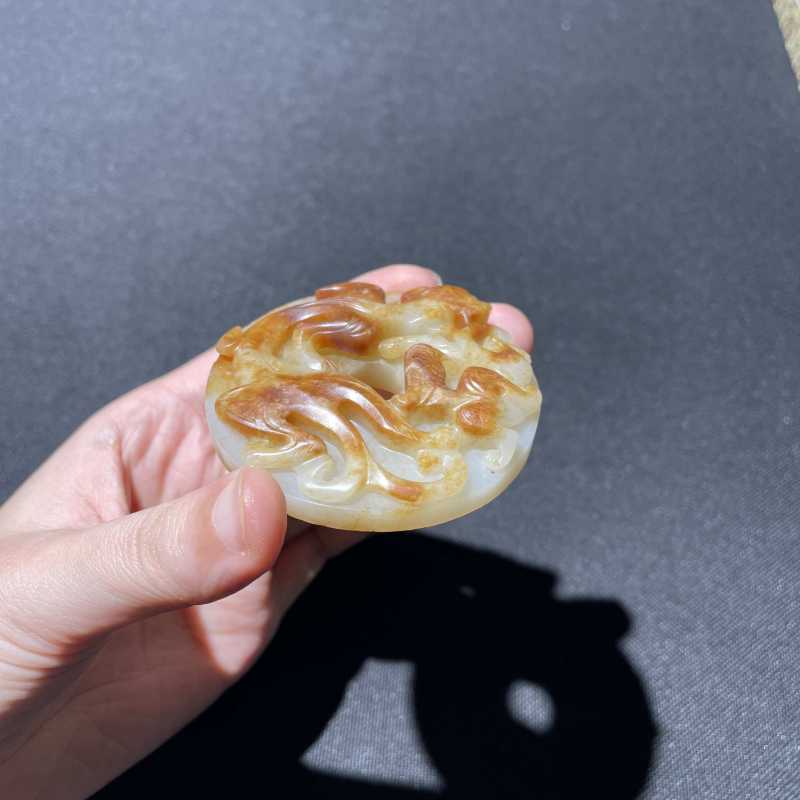 清 螭龙纹玉璧 - 图6