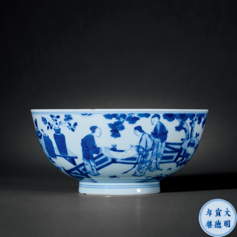 清雍正 青花仿宣窑宫苑仕女琴棋书画图碗 - 图1