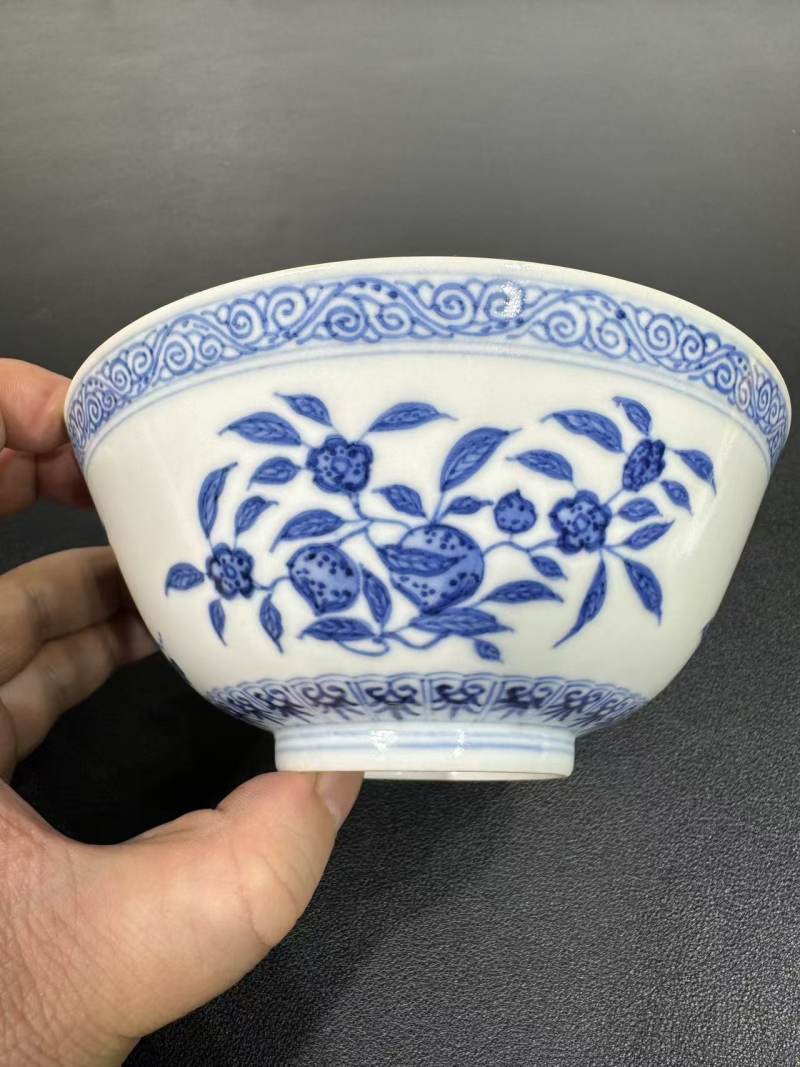 清道光 青花三多纹碗 - 图2