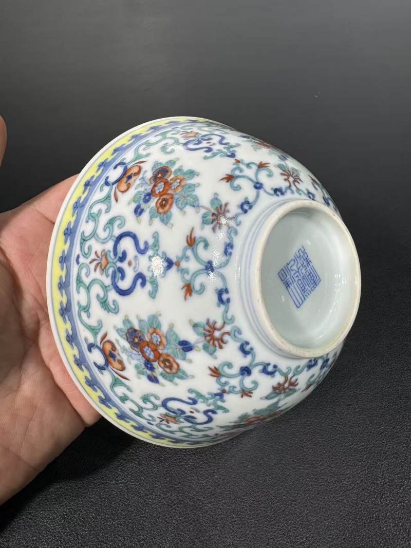 清道光 斗彩花卉纹碗 - 图4
