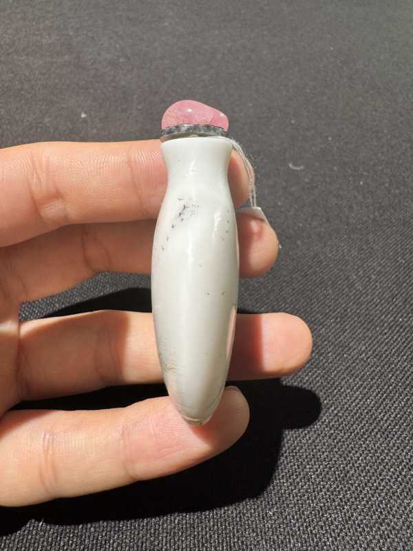 清 料胎画珐琅人物烟壶 - 图5