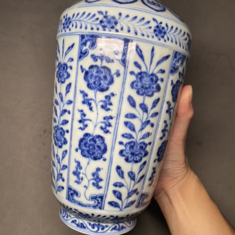 清乾隆 青花折枝花卉纹纸槌瓶 - 图8