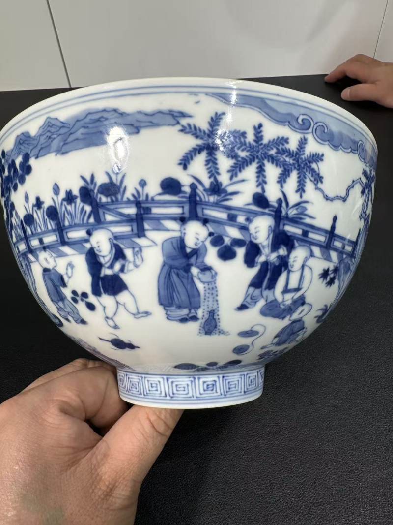 清康熙 青花庭院婴戏图大碗 - 图5