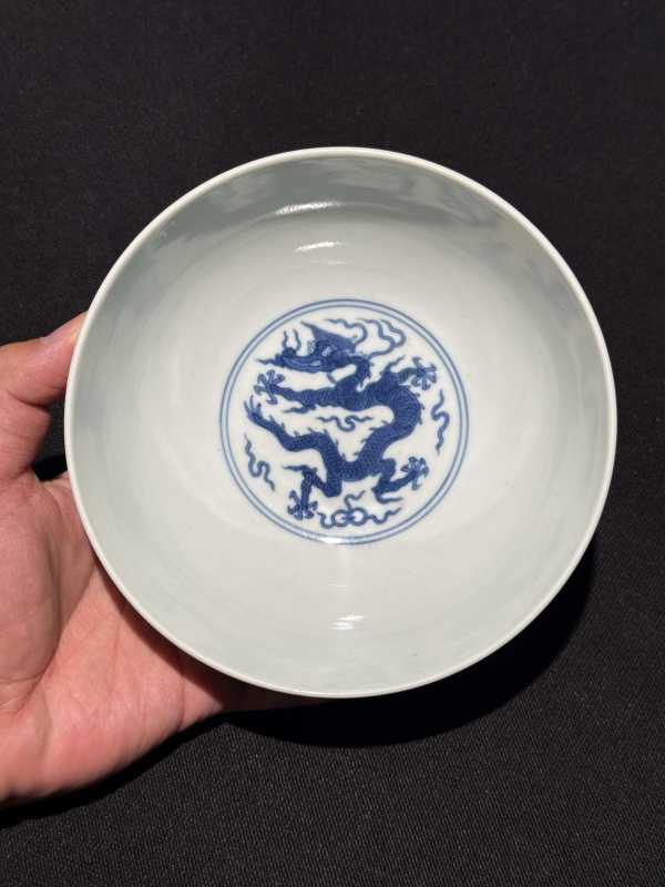 清道光 青花仿嘉窑云龙纹墩式碗 - 图8