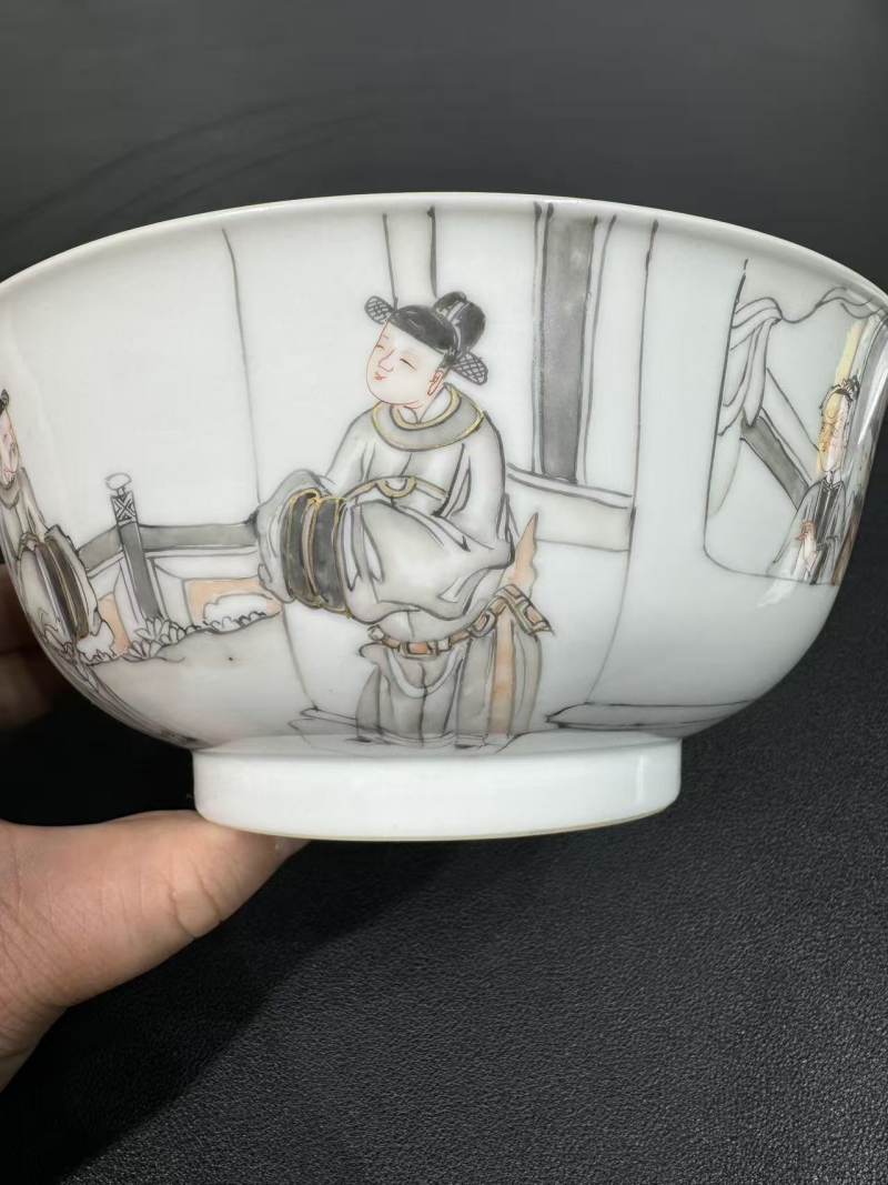 清雍正 墨彩描金郭府迎归图碗 - 图2