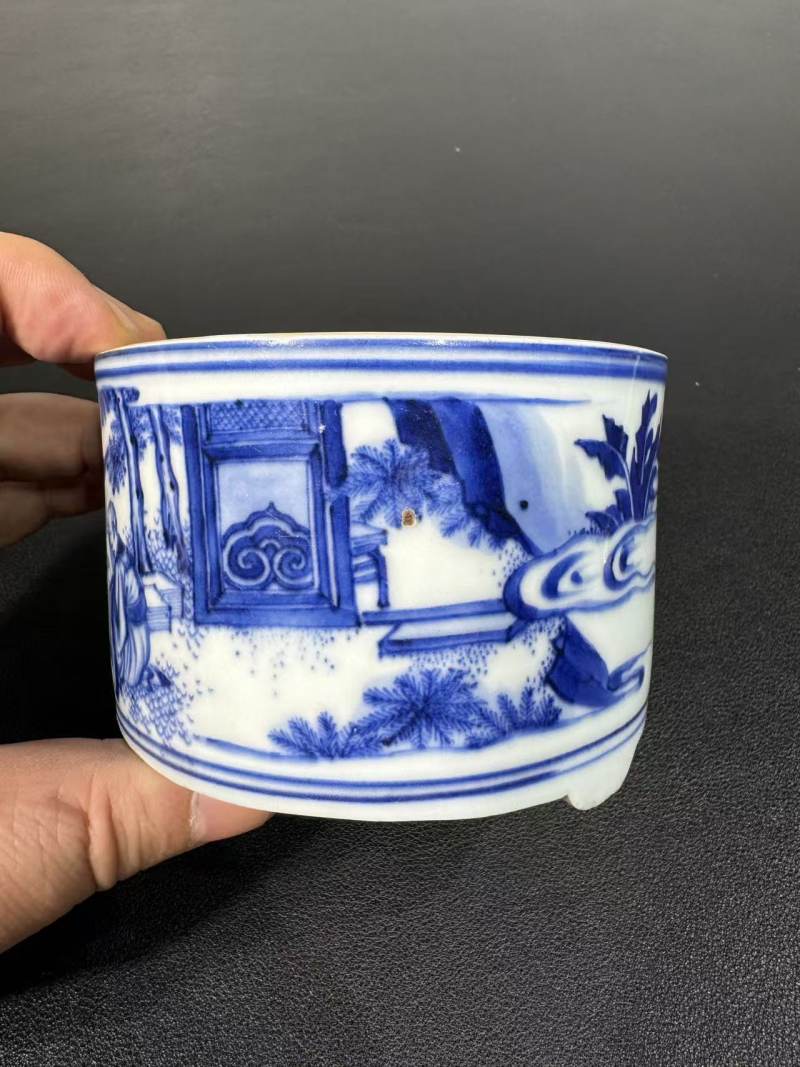 明崇祯 青花达摩诵经图琴炉 - 图3