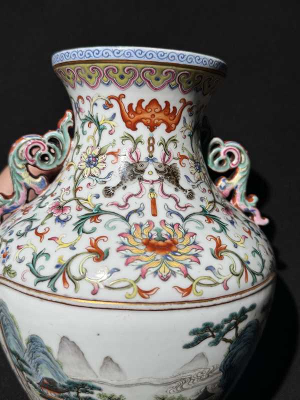 清乾隆 洋彩吉庆有余纹开光山水图双凤耳尊 - 图4