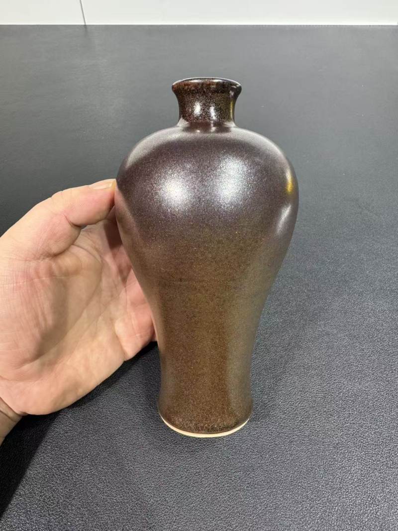 清雍正 铁锈花釉梅瓶 - 图4