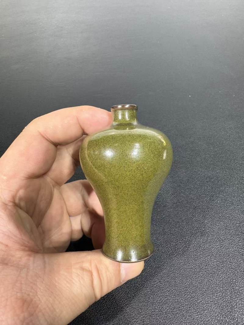 清乾隆 茶叶末釉小梅瓶 - 图2