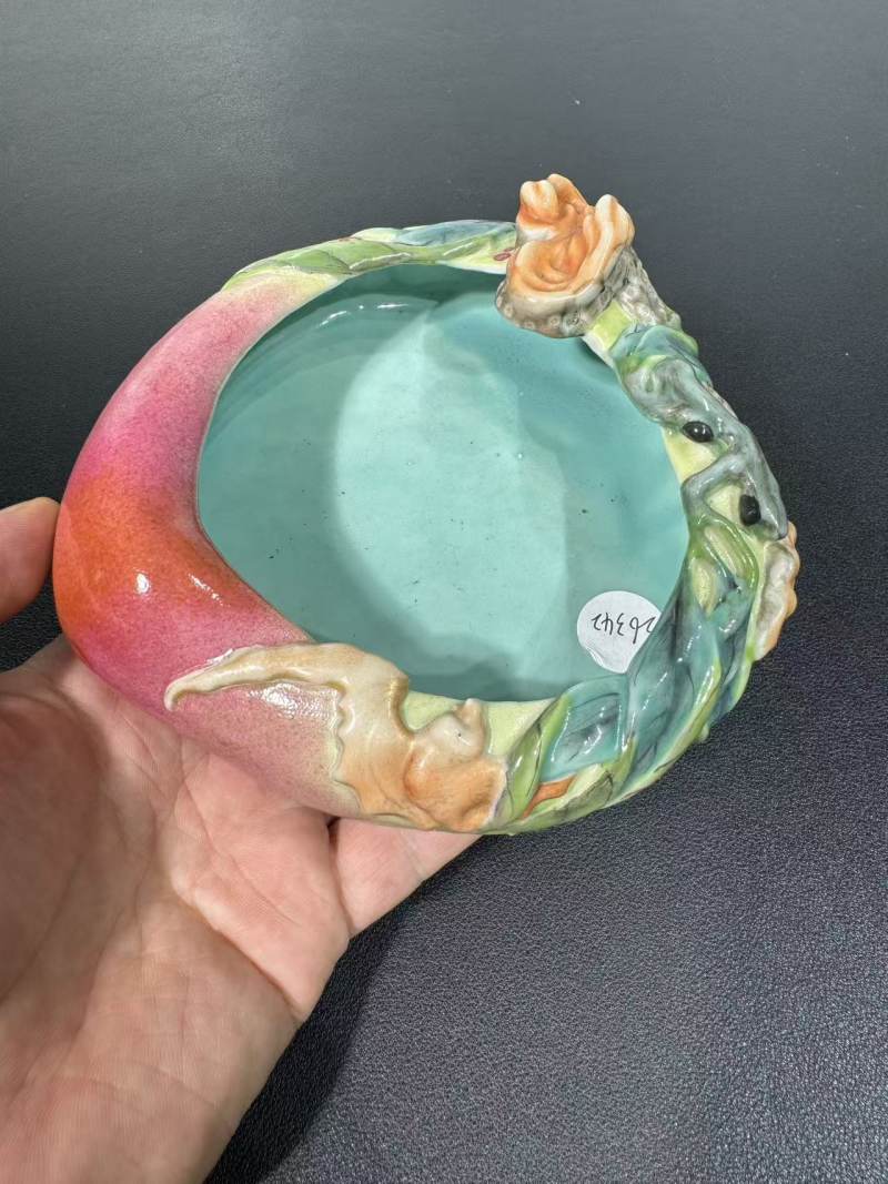 清乾隆 粉彩福寿灵芝桃形洗 - 图4