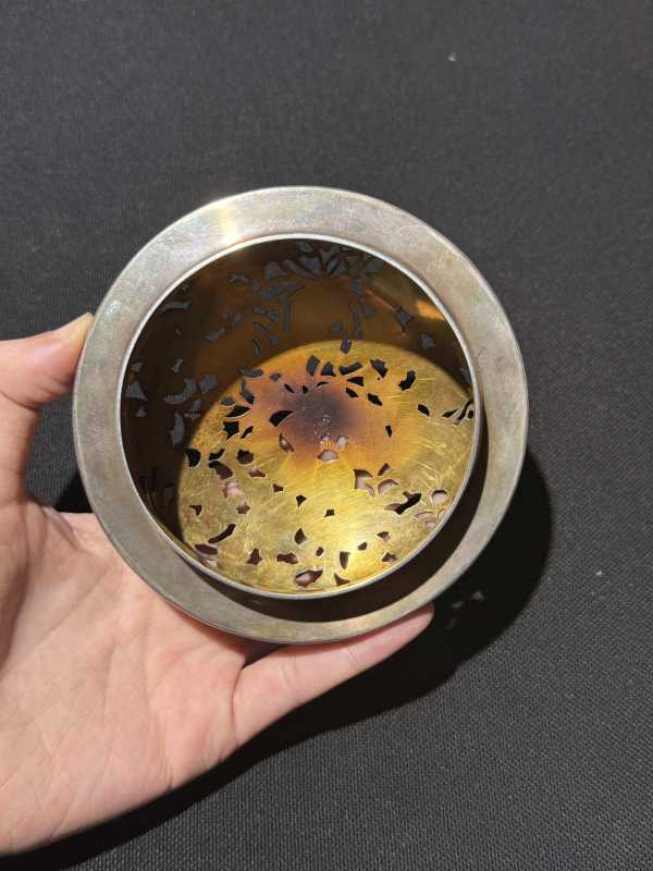 明 梅子青釉鬲式炉 - 图12