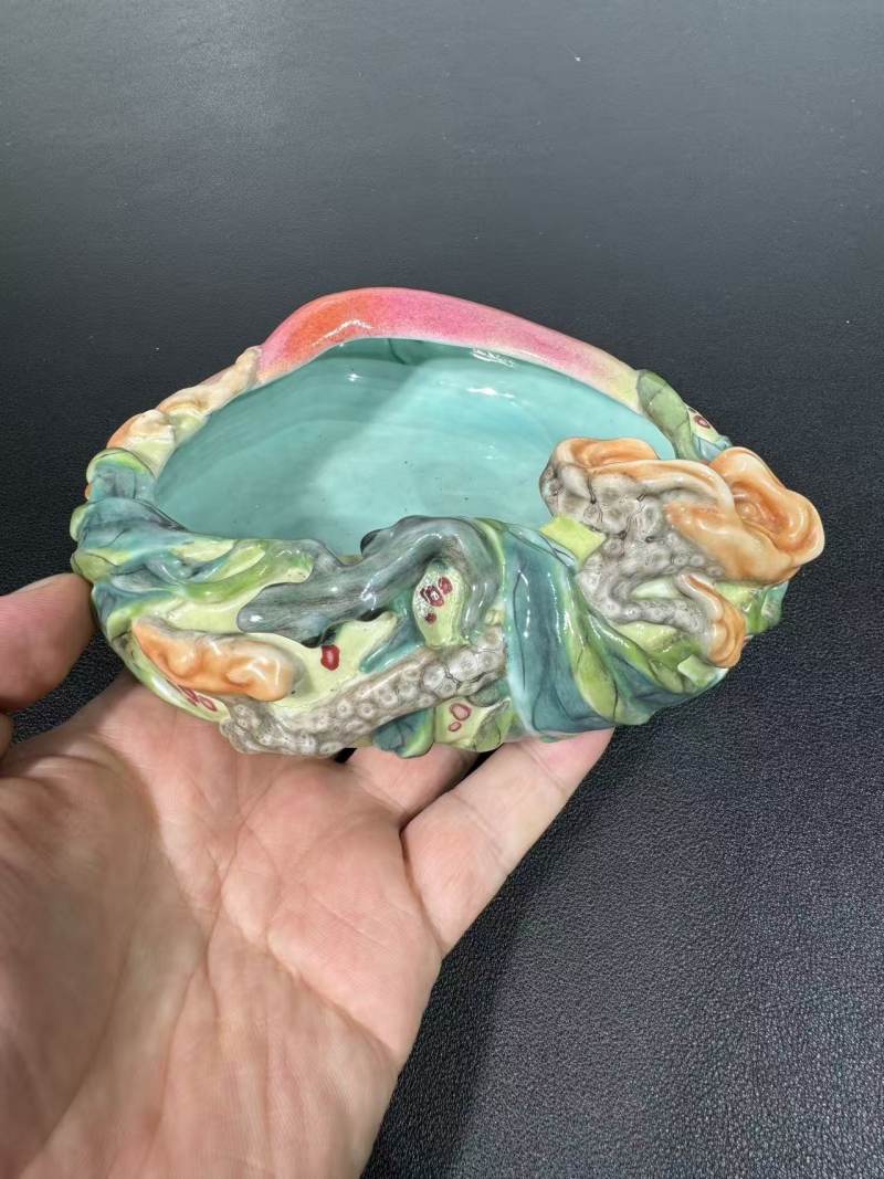 清乾隆 粉彩福寿灵芝桃形洗 - 图5