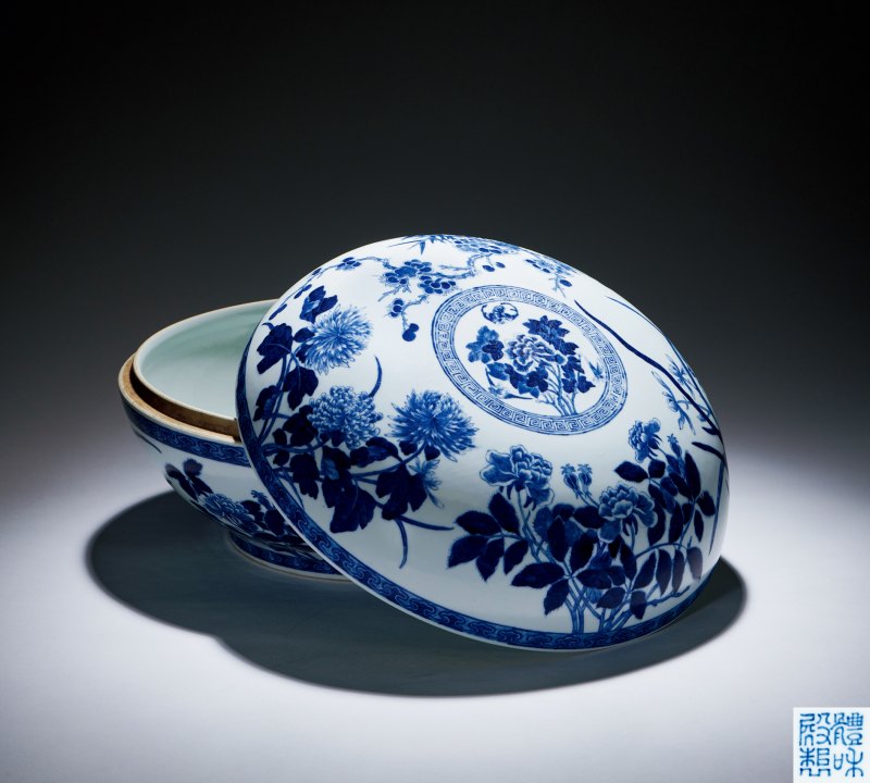 清光绪 青花四季花卉纹大捧盒 - 图1
