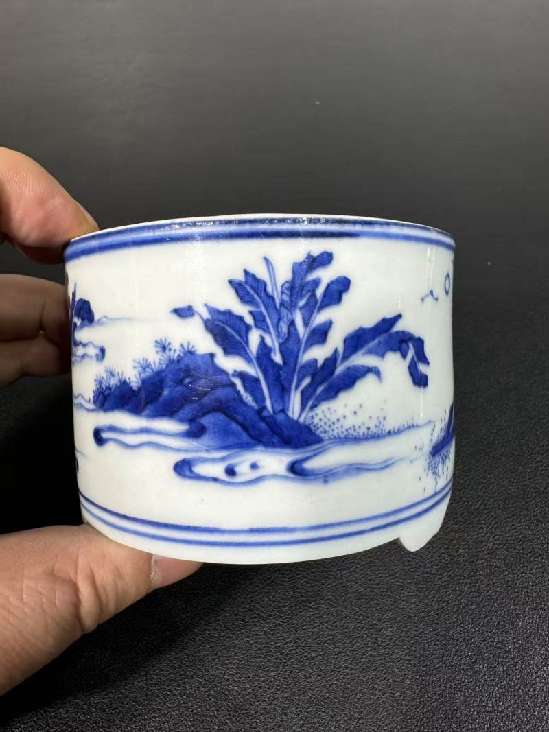 明崇祯 青花达摩诵经图琴炉 - 图5