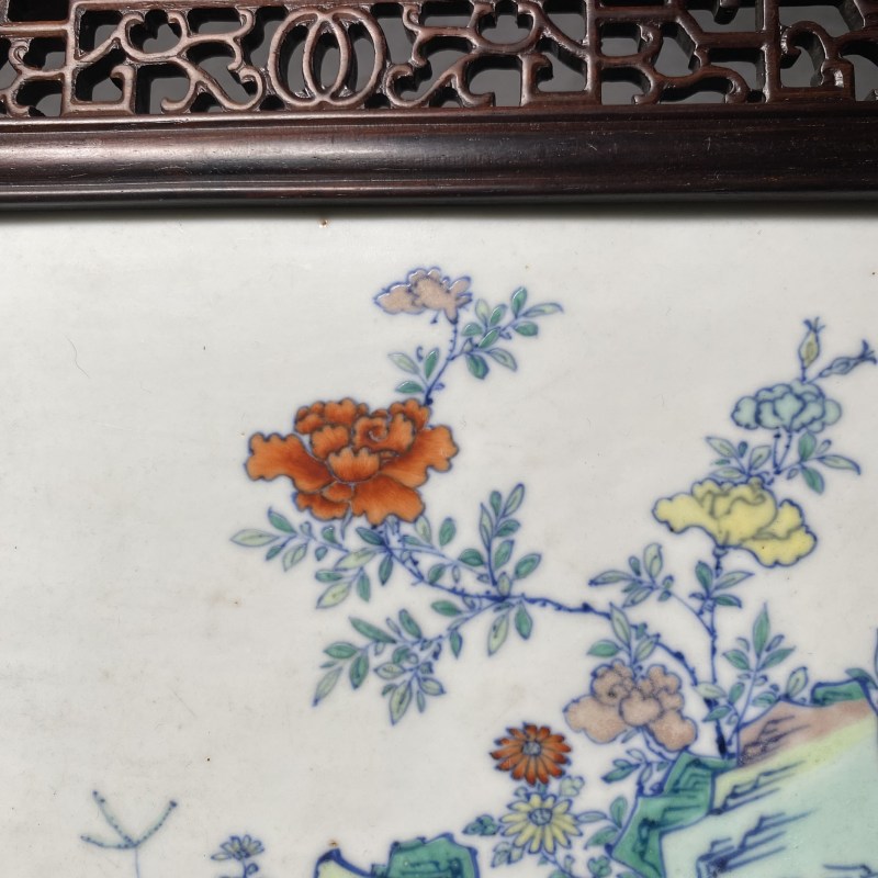 清乾隆 斗彩洞石花卉图插屏 - 图5