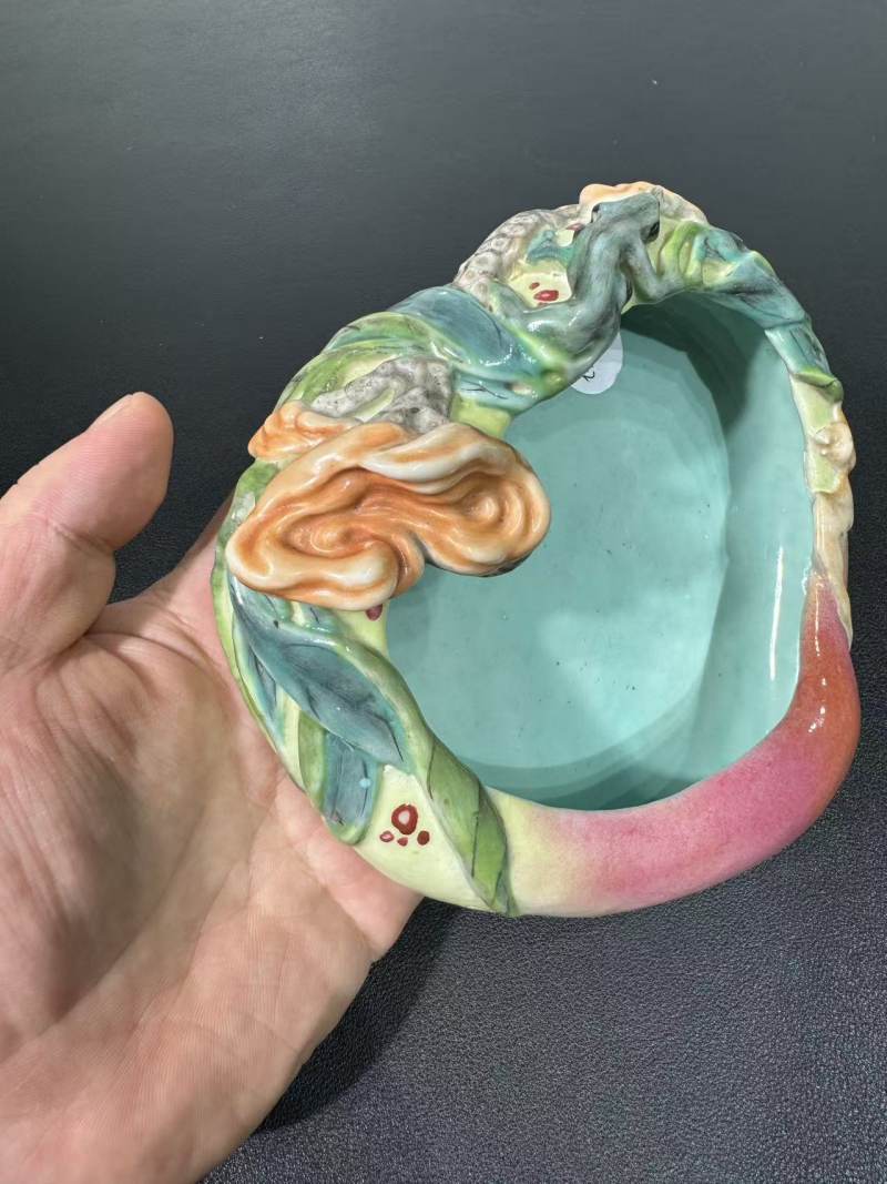 清乾隆 粉彩福寿灵芝桃形洗 - 图6