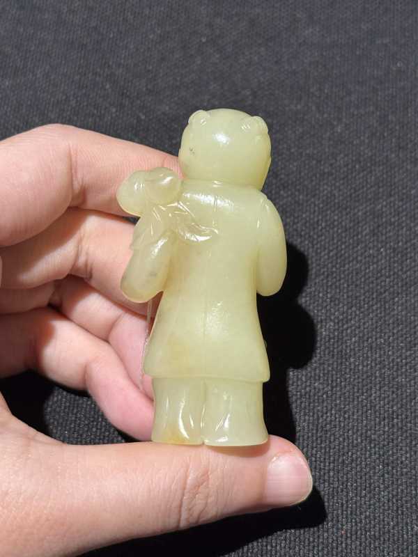 清乾隆 黄玉持桃童子 - 图6