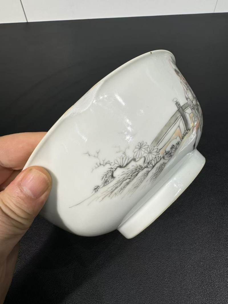清雍正 墨彩描金郭府迎归图碗 - 图6