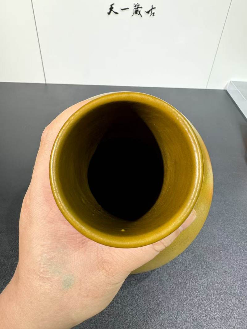 清光绪 茶叶末釉荸荠瓶 - 图6