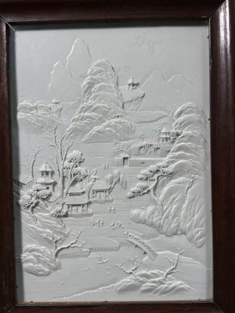 清道光 白釉雕瓷山居隐逸图挂屏 - 图3