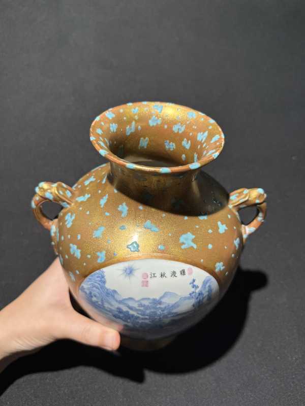 民国 金地洒蓝开光粉彩加料彩山水人物故事图瓶 - 图8