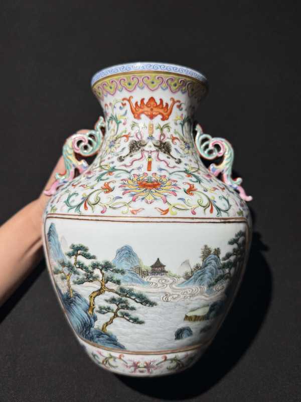 清乾隆 洋彩吉庆有余纹开光山水图双凤耳尊 - 图9
