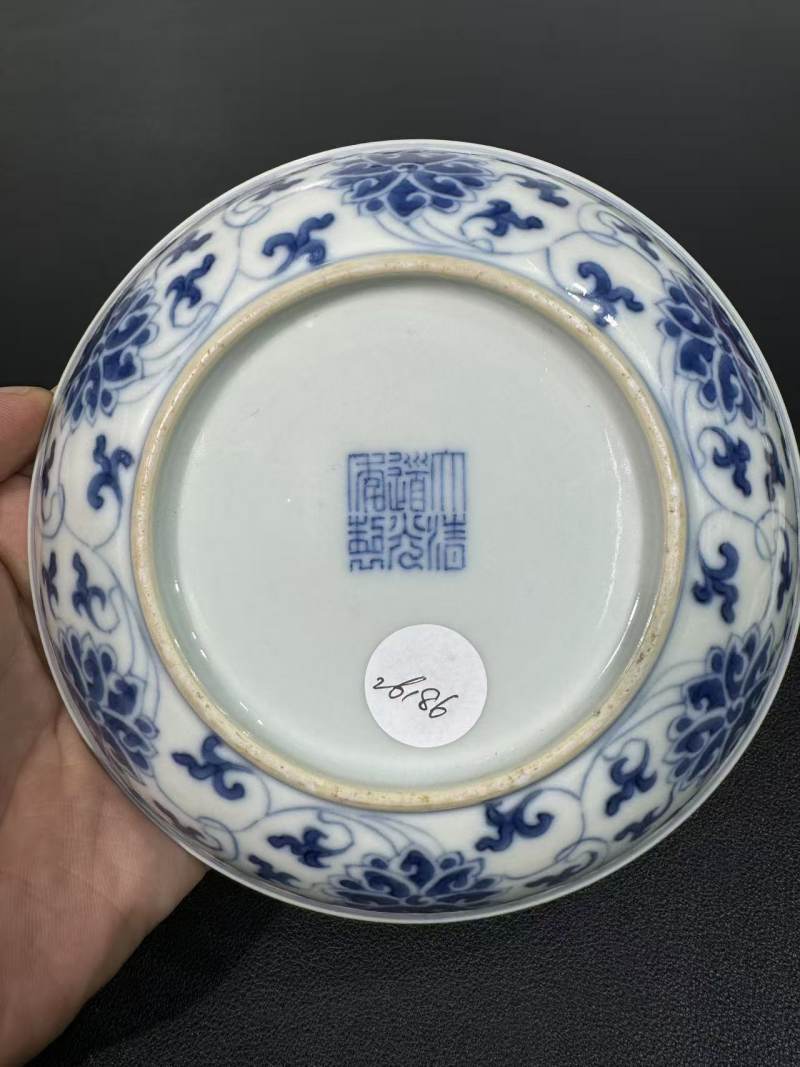 清道光 青花缠枝莲纹盘 - 图5