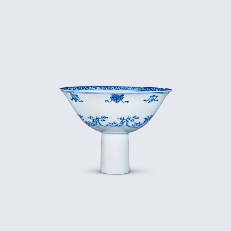 清康熙 青花缠枝八宝高足碗 - 图1