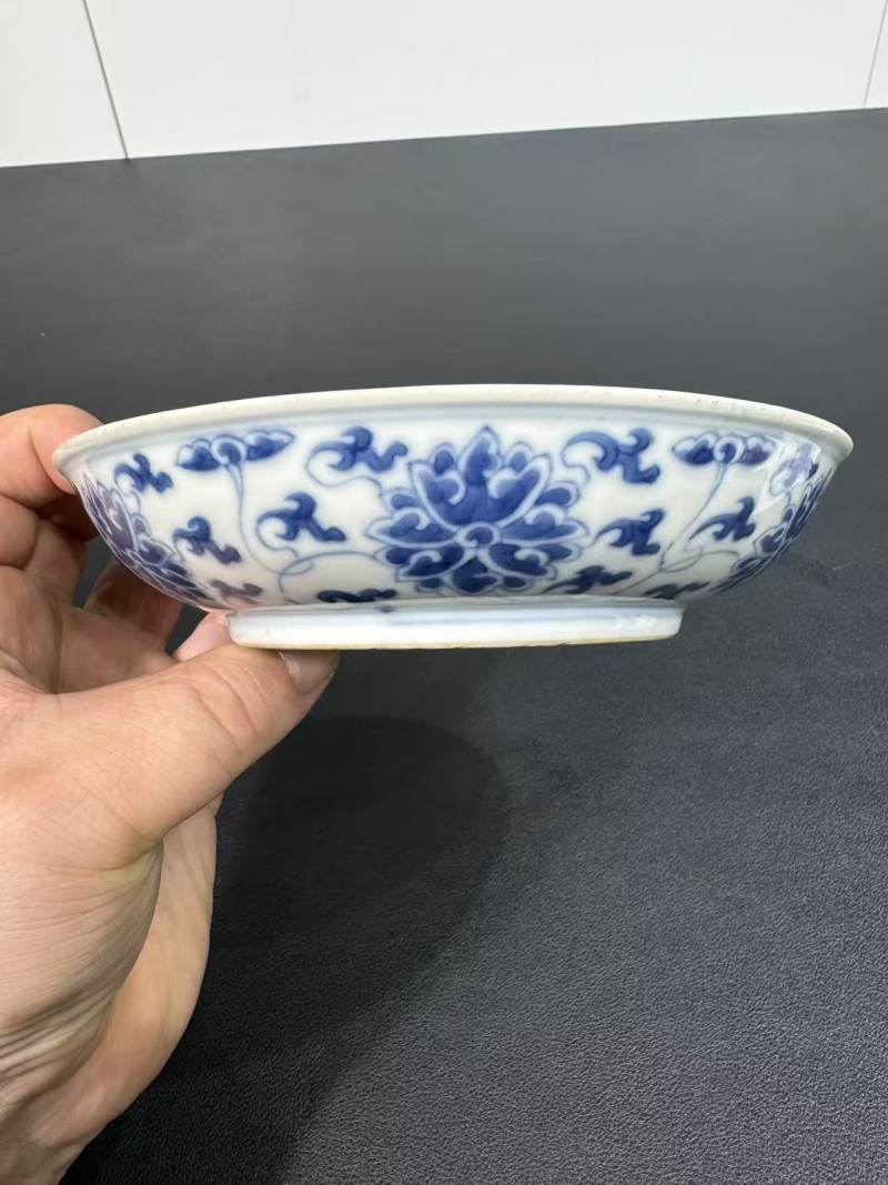清道光 青花缠枝莲纹盘 - 图6