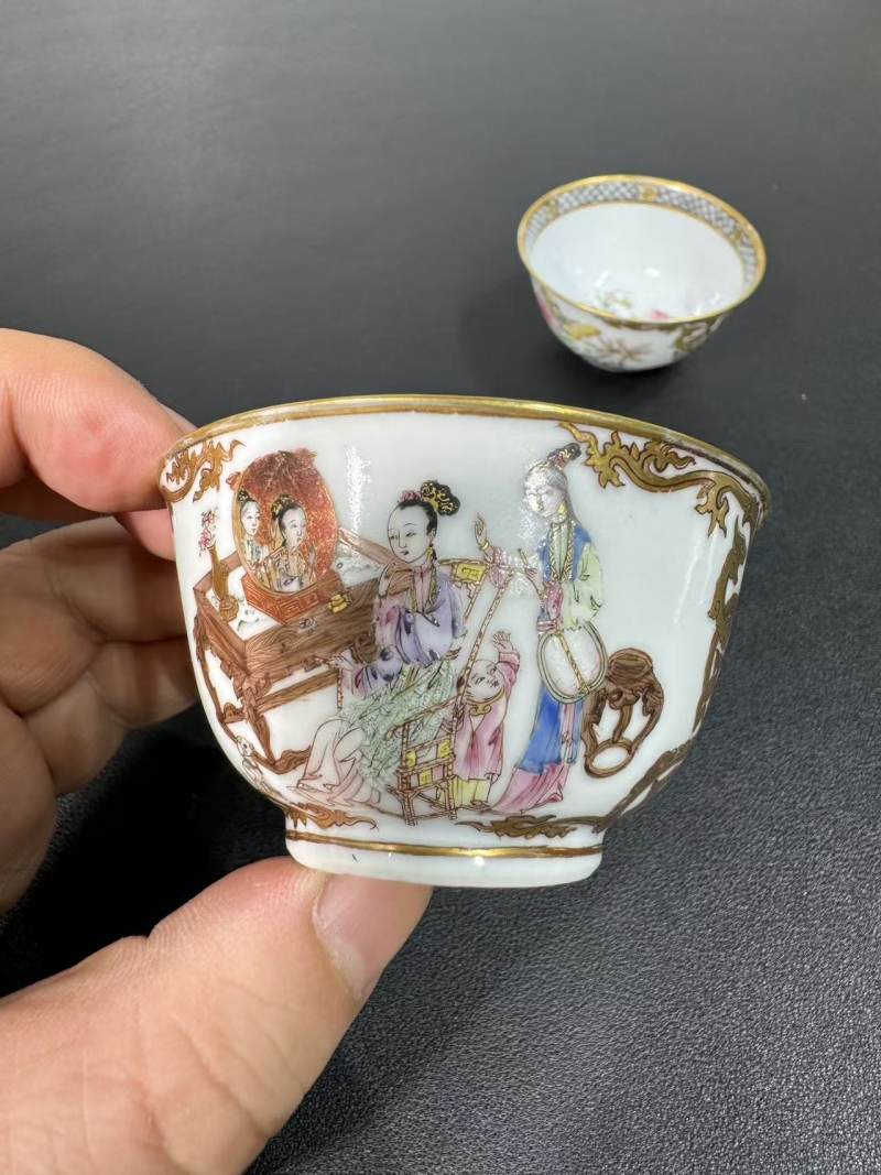 清雍正 珐琅彩仕女人物纹杯一对 - 图4