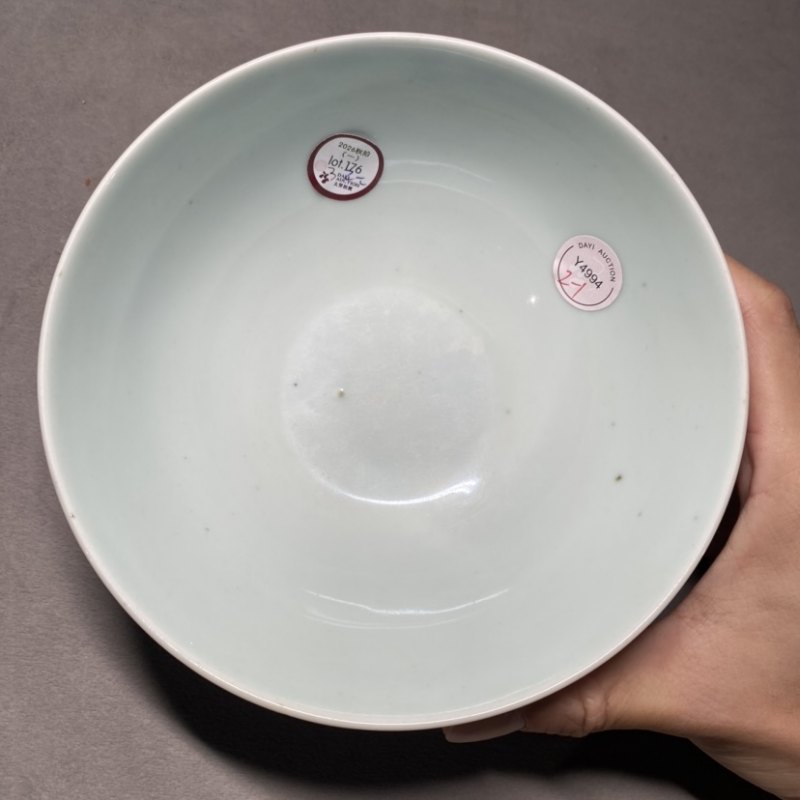 清康熙 斗彩落花游鱼图碗一对 - 图12