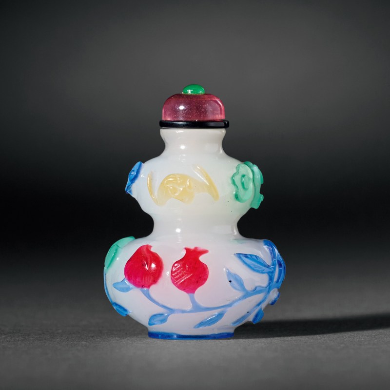 清 雪地套多色葫芦烟壶