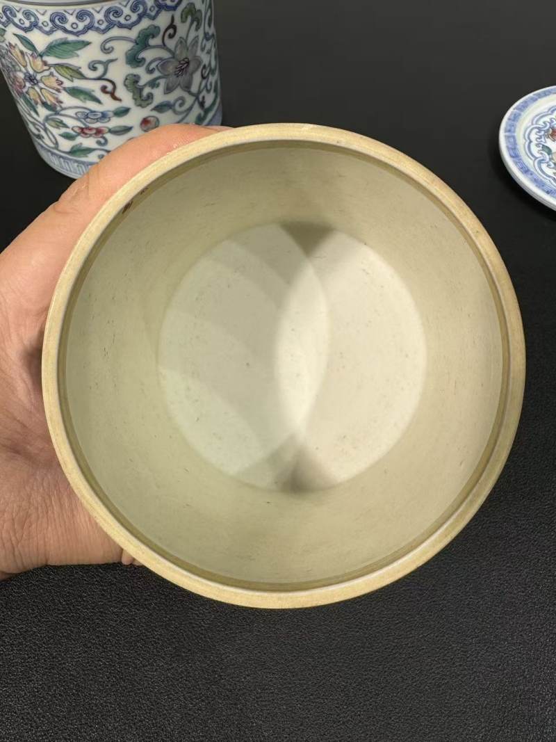 清乾隆 斗彩缠枝花卉纹蛐蛐罐一对 - 图11