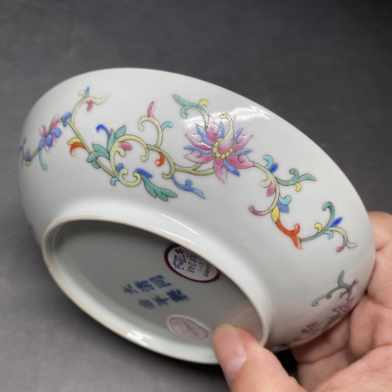 清同治 粉彩八吉祥纹盘一对 - 图9