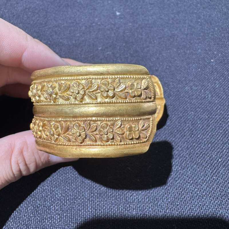 明 錾花金臂钏 - 图5