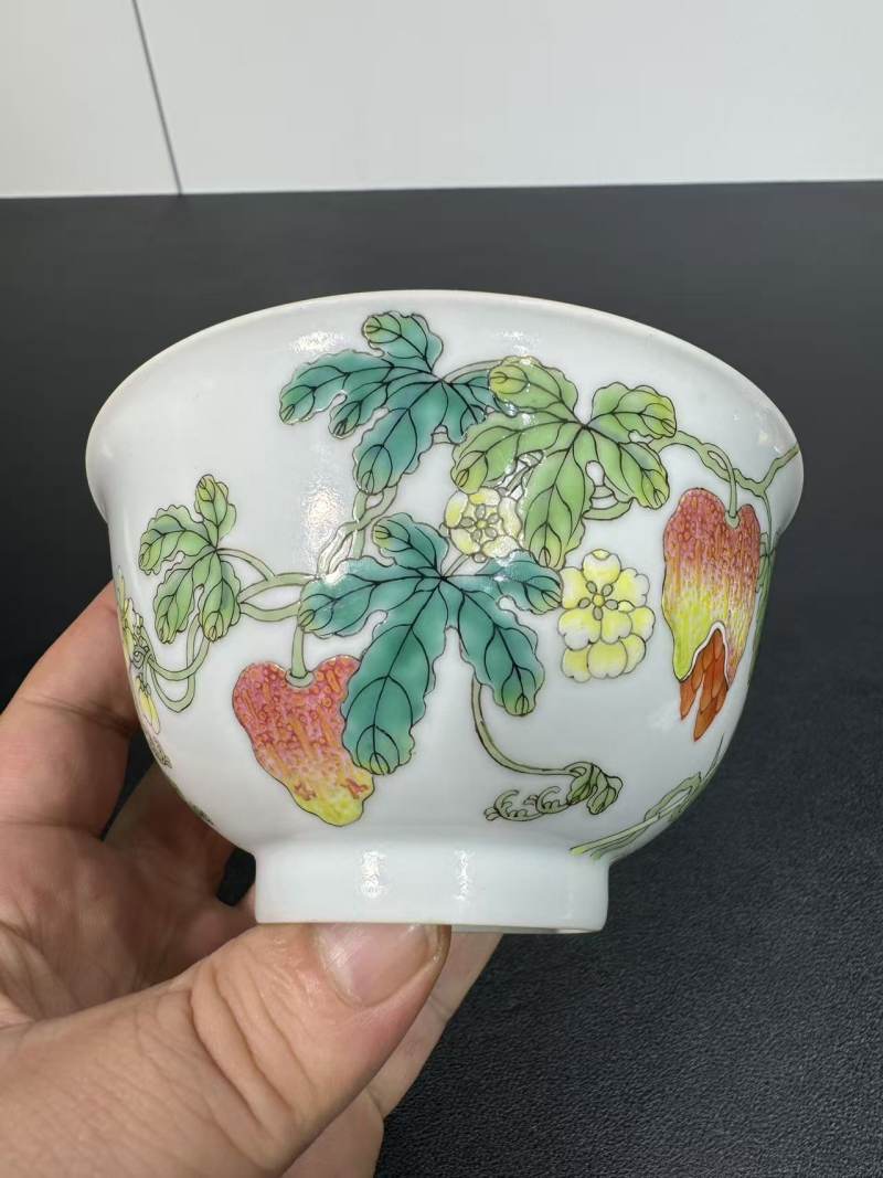 清嘉庆 粉彩过枝瓜瓞绵绵纹碗 - 图3