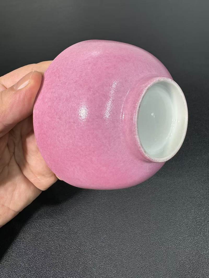 清雍正 外胭脂水釉内珐琅彩牡丹纹茶圆 - 图5