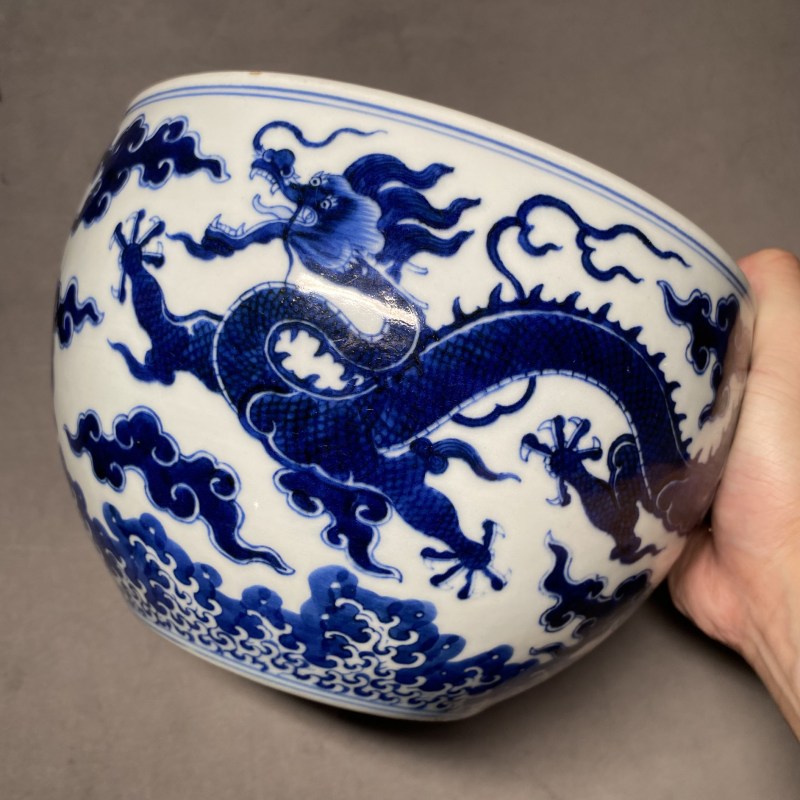清乾隆 青花云龙纹卷缸 - 图8