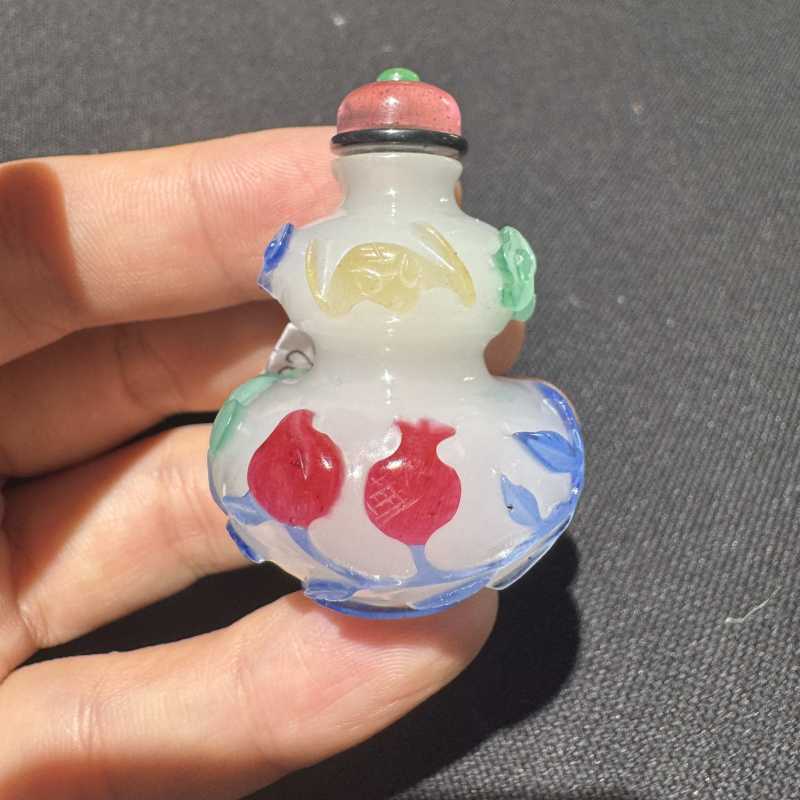 清 雪地套多色葫芦烟壶 - 图3
