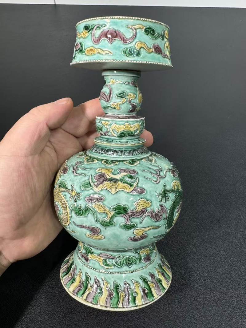 清中期 绿地三彩龙纹贲巴壶 - 图4