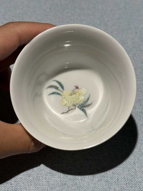 民国 粉彩加珐琅彩十二花神诗文马蹄杯十二只 - 图47