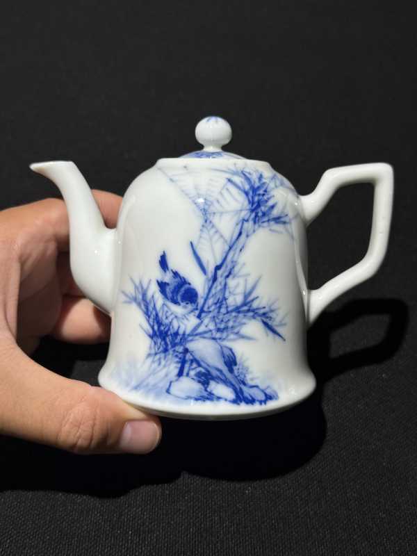 民国 王步风格青花蓝料竹雀图壶 - 图3