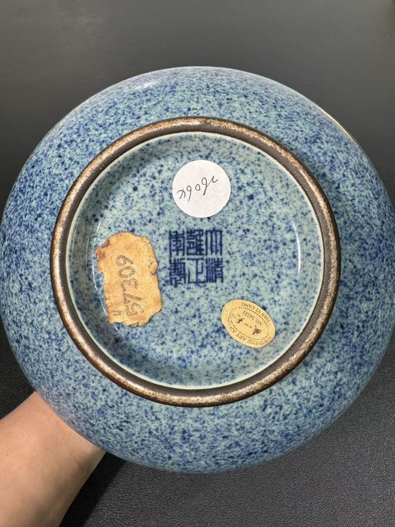 清雍正 青金石釉弦纹瓶 - 图8