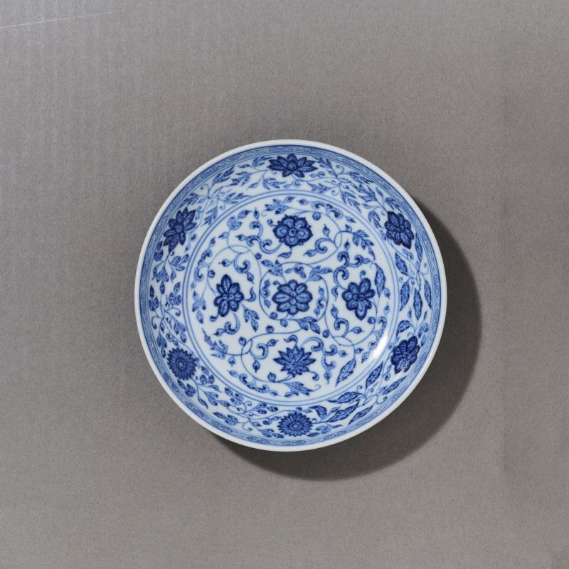 清道光 青花缠枝莲纹盘 - 图3