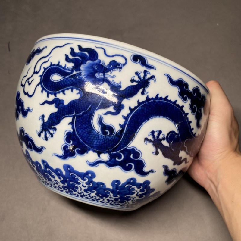 清乾隆 青花云龙纹卷缸 - 图10
